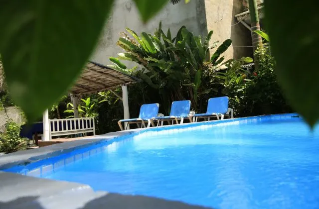 Hotel Casa Larimar piscina